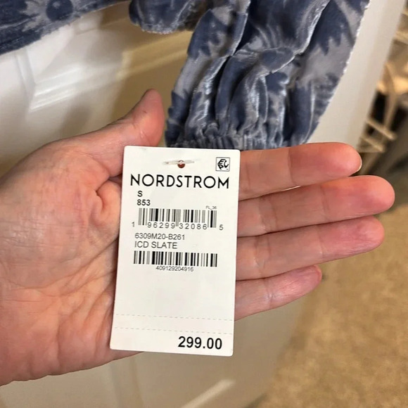 NWT PAIGE Selmah Floral Burnout Long-Sleeve Blouse size small in iced slate - Picture 5 of 12